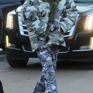 vetements_x_canada_goose_rever_1717858345_2f525bab_progressive